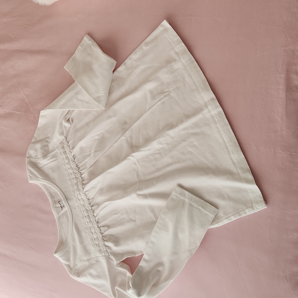 Carter's Kids size 8 white long sleeved top.